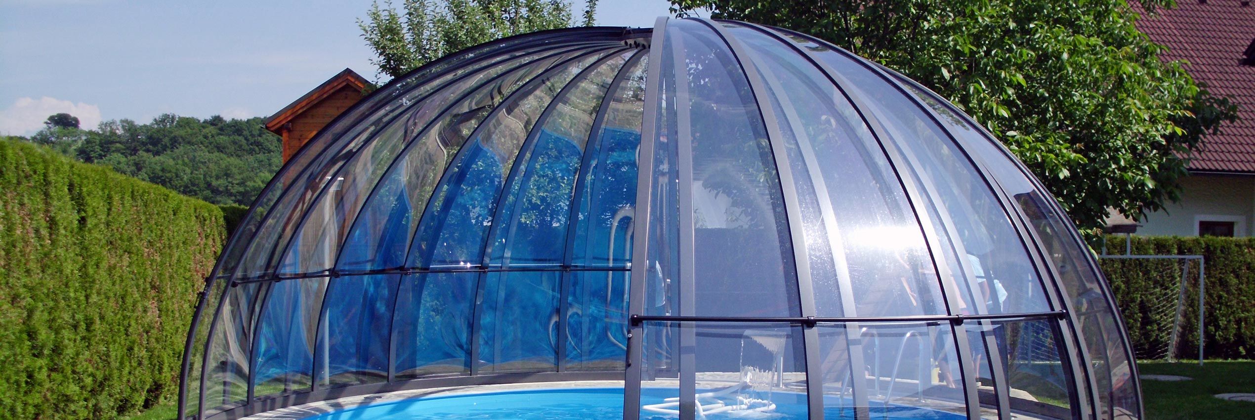 opened-enclosure-orient